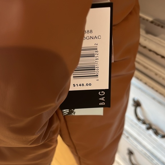 ๐ฝSale๐ฝBagatelle NYC Faux Leather Puffer Jacket - Picture 9 of 15